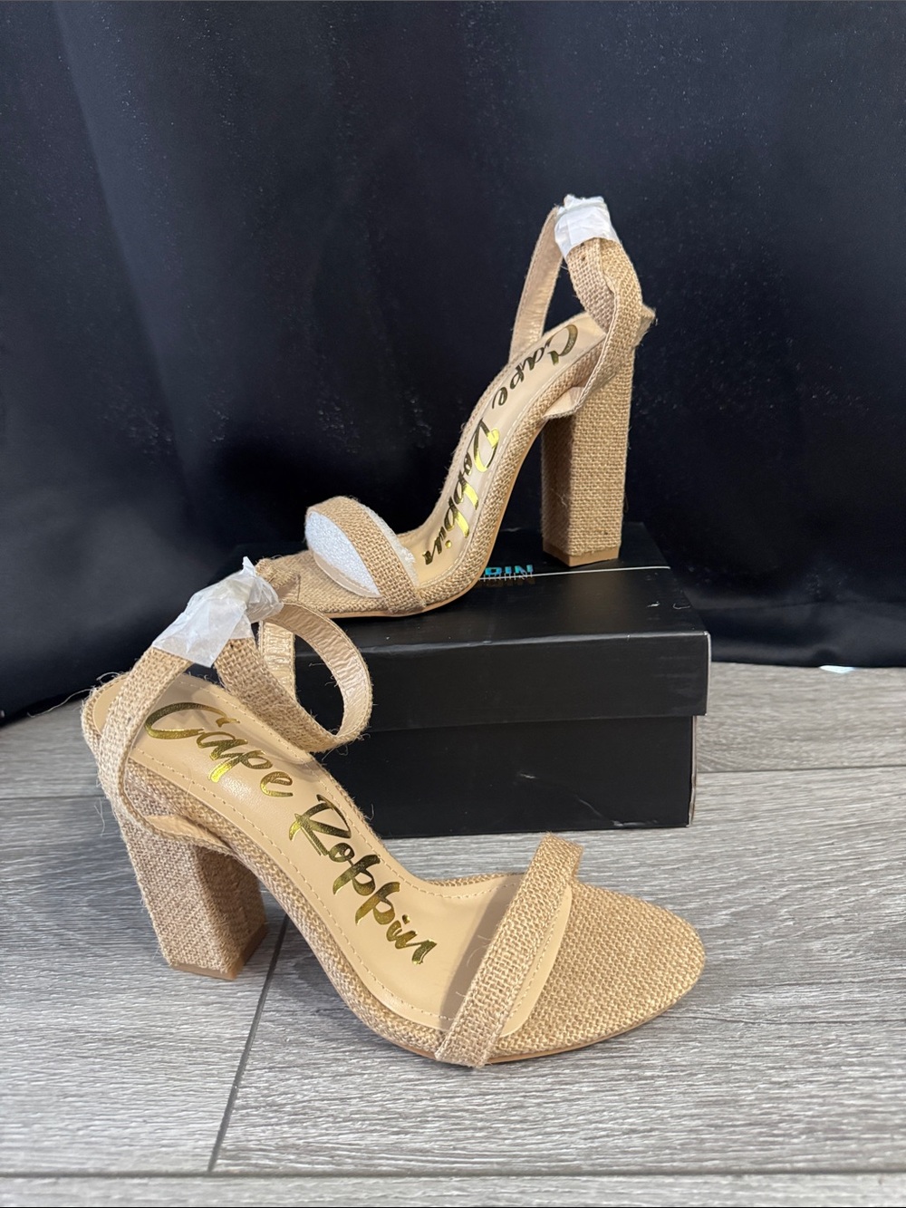 NWT Cape Robbin Tan Textured Block Heel Sandals with Ankle Strap